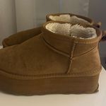 Cushionare Platform Winter Boots Photo 2