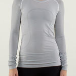 Lululemon  Swiftly Tech Long Sleeve Photo 0