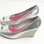 Lilly Pulitzer Silver Metallic Resort Chic Peep Toe Wedges, Size 9 Photo 3