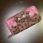 Miss Me animal print wallet in magenta Photo 0