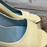 Karen Scott Vintage Yellow Patent Peep Toe Pumps Classic Mid Heel Shoes Size 8M Photo 7