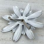 VTG 1960’s Black White Daisy Flower Brooch Pin Metal & Enamel Mod Style 60’s Photo 8