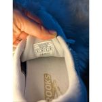 Brooks adrenaline gts 22 white and gray size 8 Photo 5