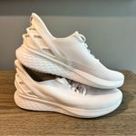 Kizik Athens Hands Photo 7