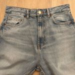 ZARA Classic Light Blue Wide-Leg High Waisted Jeans Women’s Size 6 28” Waist Photo 1