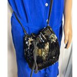 Retro style Sequin bucket bag in black and gold with pull closing inside lined Photo 12