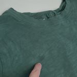 J. CREW GREEN GIRLFRIEND TEE AND GREEN CHEETAH PRINTED EVERYDAY LEGGINGS BUNDLE Size M Photo 3