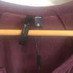 joe's jeans  burgundy linen split neck tee S Photo 3