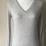 Vince  Ribbed V-Neck Knit Long Sleeve Top Gray | Cashmere Blend | Size S Photo 0