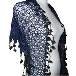 Very pretty lace vintage looking ( because I don’t know origin)shawl. Black Photo 2