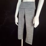 Manduka  Gray Capris (S) Photo 3