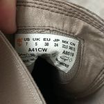 Timberland  Barely worn Beige suede Chelsea boots size 7 Photo 4