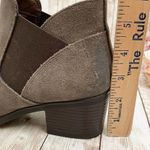 Rockport Danii Chelsea Bootie Stone Suede Ankle Boots Size 7 Photo 10