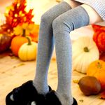 Pair of Gray Thigh Photo 2