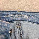 American Eagle  Shorts Size 6 Womens Cuffed Blue Denim Distressed Hem Stretch Photo 3