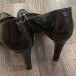 Gucci Black Patent Leather Pumps Photo 2