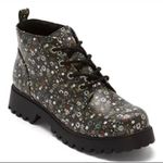 Arizona Black Floral Lug Sole Boots Women Size 9 M NEW 90s Vibe Memory Foam  NWOT Photo 0