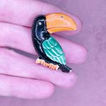 466. Vintage Metal Toucan Bird Brooch Animal Orange Photo 1