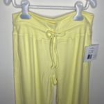 Beyond Yoga Lounge Around joggers in sunbeam size M Photo 3