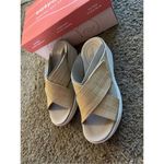Easy Spirit  Light Natural Color Bindie Wedge Sandals Size 6.5 Woman’s Photo 2