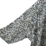 LuLaRoe NWOT Lindsay Kimono Green Black Blue and White Print Size Large Photo 2