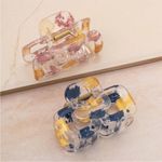 Ettika NWT  Set of 2 Hair Claws Gold Flecked Clear Acrylic Hair Clips Blue Pink Photo 1