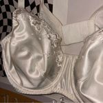 Vanity Fair Cream Satin Bra Photo 3