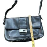 G by Guess Women's Black Leather Shoulder Straps Hand Bag Y2K 90s 2000s Photo 2