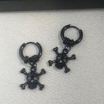 Skull Dangle Drop Earrings for Men Women Streetwear Punk Hip Hop Unisex Style Black Photo 3