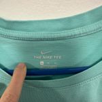 Nike Crop top! Teal athletic sports shirt! Women’s size XL Photo 1