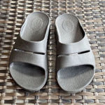 Oofos sandals womens size 5 Black Photo 0