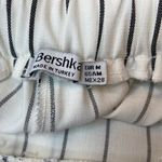 Bershka  pin striped shorts, sz‎ M Photo 2