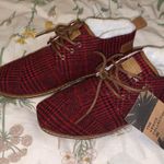 Toms Toma Venice collection red plaid felt shoes NWT Photo 2