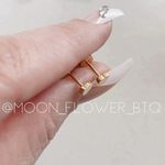 Tiny Gold Heart Flat Back Earrings – 18K Gold Plated Stainless Steel Photo 3