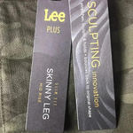 Lee NWT  WOM SZ 26 M HUNTER CAMO DESIGN SKINNY LEG Photo 3