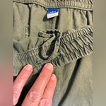 Old Navy Olive Wide Leg Pants sz Large Petite loose fit pockets boho casual Photo 3