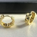 15mm Classic Rhombus Texture Gold Hoop Earrings for Women Photo 3