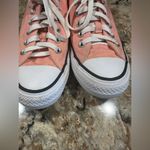 Converse  All Star Low Top Sneaker Size 7 Womens Mens Sz 5 Pink Chuck Taylor Photo 2