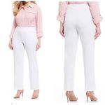 Investments - Women's White Straight Leg Pants Size 6p Photo 1