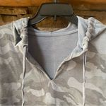 Hooded camouflage tunic top size XL light camo color gray green boutique Photo 3