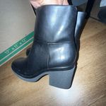 Essential Amazon Essentials Women's Crepe Textured Platform Ankle Boot Size 10.5 Photo 3