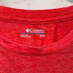 Columbia  graphic tee Medium red short sleeve crew neck pullover Photo 3