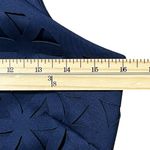 Lilly Pulitzer Daisy Laser Cut Scuba Dress Sz XS Navy Preppy Resort Country Club Photo 4