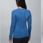 Lululemon  Swiftly Tech Long Sleeve Top Size 8 Thumbholes Blue Photo 1