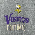 NFL  Team Apparel Size Small‎ Gray Minnesota Vikings Football V Neck Tee Logo Photo 2