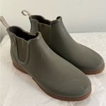 NWOB Sweetpea II Women’s Chelsea Dark Green Ankle Rain Boots Size 6 Photo 4