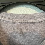 ‎ gray  Sleeveless Women's Top. Brand athleta Photo 2