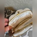 Vintage ivory/white tiny beaded scalloped bag Photo 7