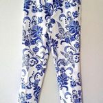 Chico's Chico’s So Slimming Girlfriend Crop  1 Photo 0