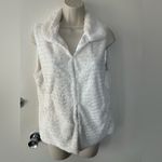 Apt. 9  Women's Cream Fleece Vest Photo 1